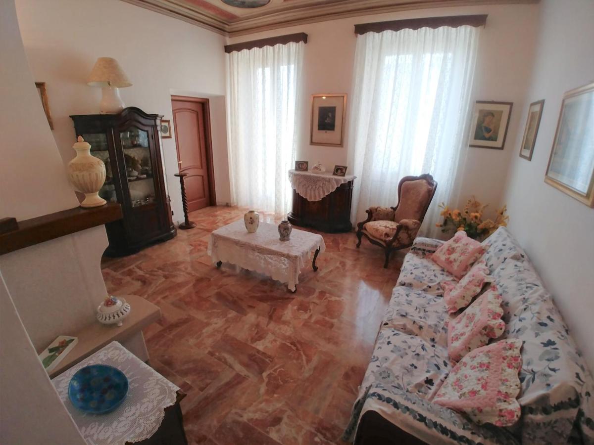 La Romantica ليفانتو المظهر الخارجي الصورة
